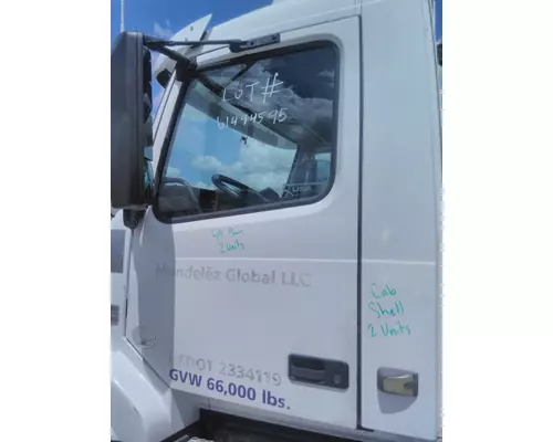VOLVO VNL 1999-2025 DOOR ASSEMBLY, FRONT