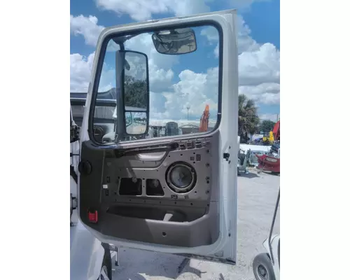 VOLVO VNL 1999-2025 DOOR ASSEMBLY, FRONT