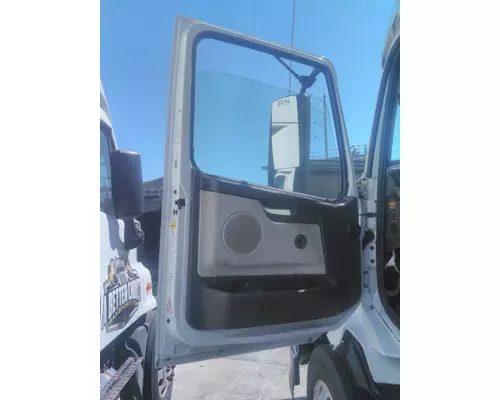 VOLVO VNL 1999-2025 DOOR ASSEMBLY, FRONT