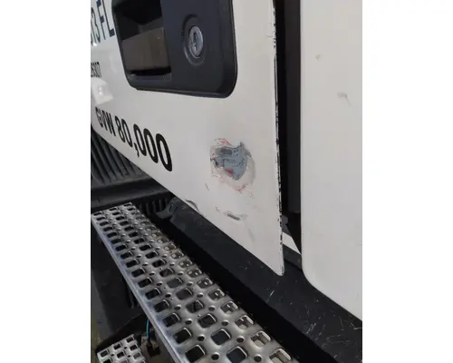 VOLVO VNL 1999-2025 DOOR ASSEMBLY, FRONT