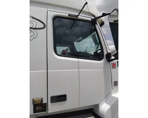 VOLVO VNL 1999-2025 DOOR ASSEMBLY, FRONT