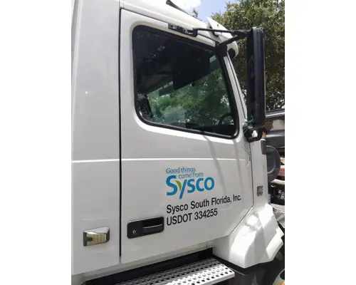 VOLVO VNL 1999-2025 DOOR ASSEMBLY, FRONT