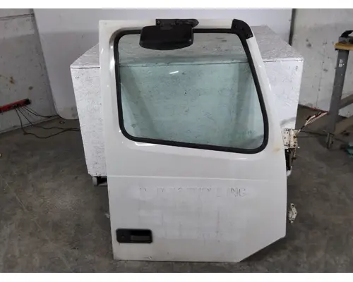 VOLVO VNL 1999-2025 DOOR ASSEMBLY, FRONT