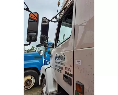 VOLVO VNL 1999-2025 DOOR ASSEMBLY, FRONT
