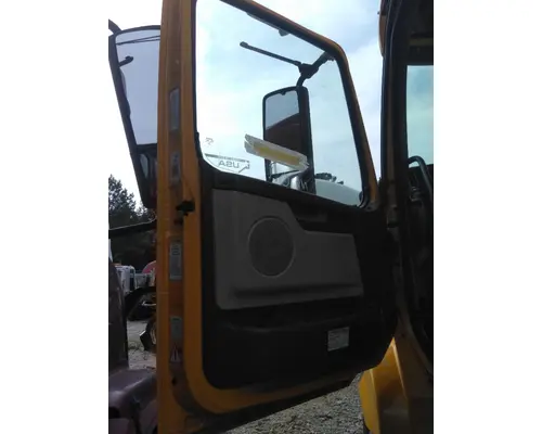 VOLVO VNL 1999-2025 DOOR ASSEMBLY, FRONT