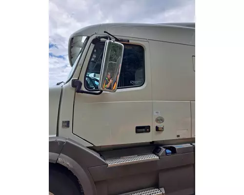 VOLVO VNL 1999-2025 DOOR ASSEMBLY, FRONT