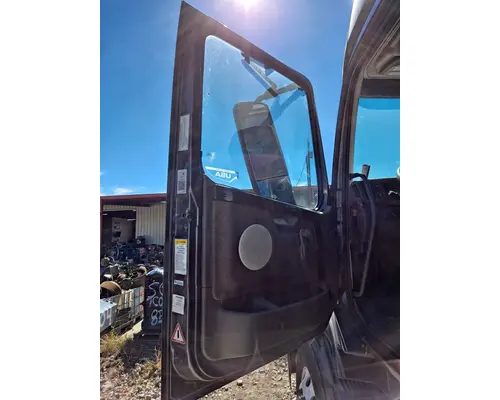 VOLVO VNL 1999-2025 DOOR ASSEMBLY, FRONT