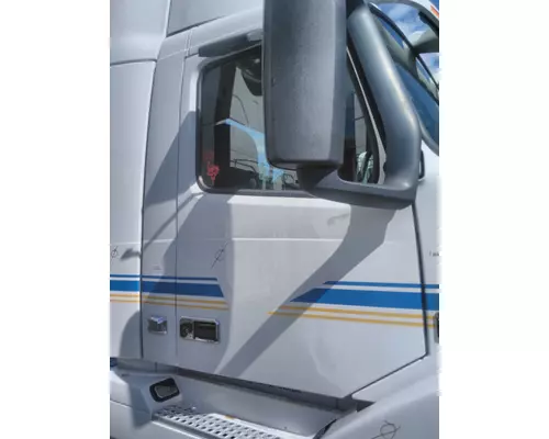 VOLVO VNL 1999-2025 DOOR ASSEMBLY, FRONT