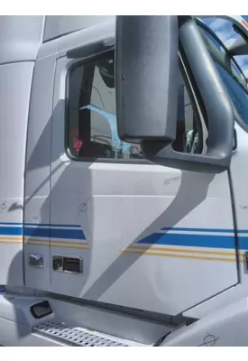 VOLVO VNL 1999-2025 DOOR ASSEMBLY, FRONT
