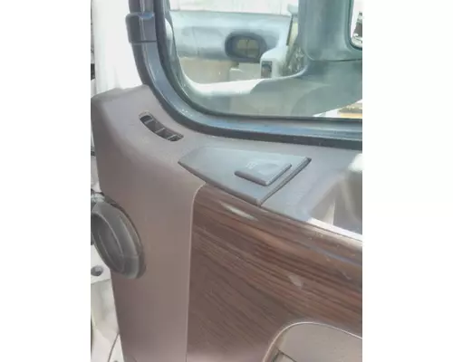VOLVO VNL 1999-2025 DOOR ASSEMBLY, FRONT