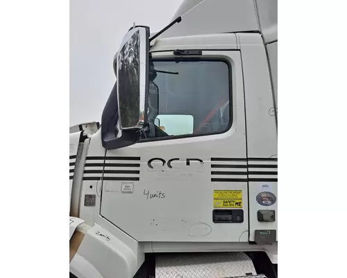 VOLVO VNL 1999-2025 DOOR ASSEMBLY, FRONT