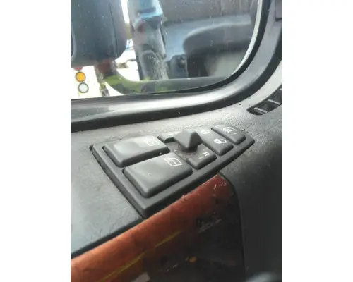 VOLVO VNL 1999-2025 DOOR ASSEMBLY, FRONT