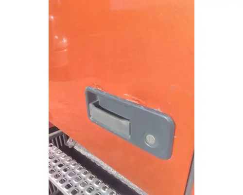 VOLVO VNL 1999-2025 DOOR ASSEMBLY, FRONT