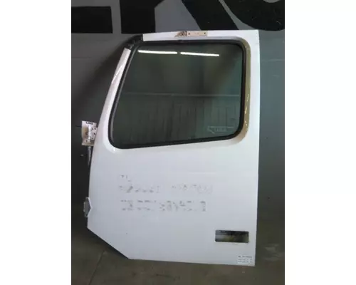 VOLVO VNL 1999-2025 DOOR ASSEMBLY, FRONT