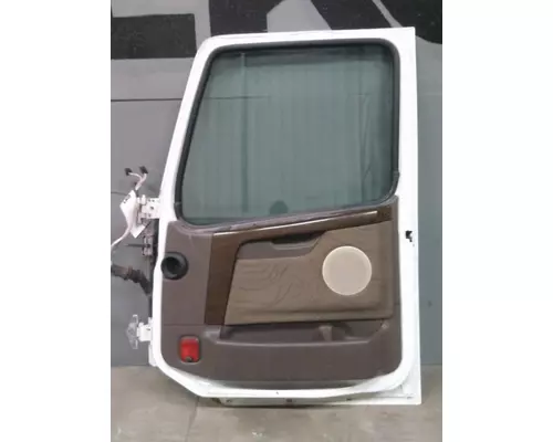 VOLVO VNL 1999-2025 DOOR ASSEMBLY, FRONT
