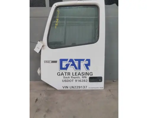 VOLVO VNL 1999-2025 DOOR ASSEMBLY, FRONT