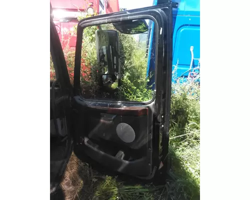 VOLVO VNL 1999-2025 DOOR ASSEMBLY, FRONT