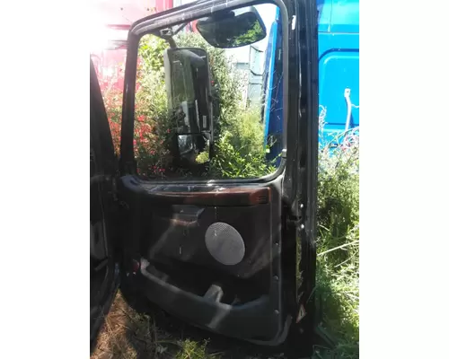 VOLVO VNL 1999-2025 DOOR ASSEMBLY, FRONT