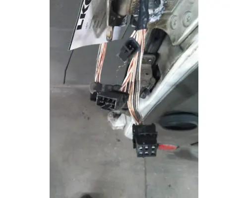 VOLVO VNL 1999-2025 DOOR ASSEMBLY, FRONT