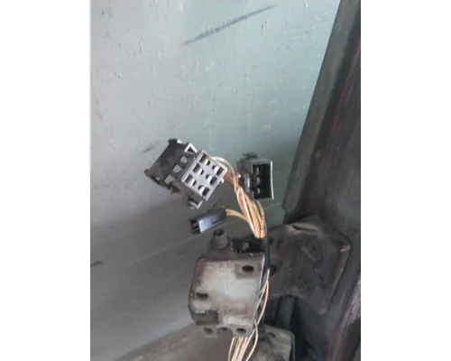 VOLVO VNL 1999-2025 DOOR ASSEMBLY, FRONT