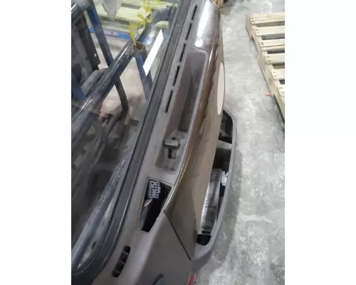 VOLVO VNL 1999-2025 DOOR ASSEMBLY, FRONT