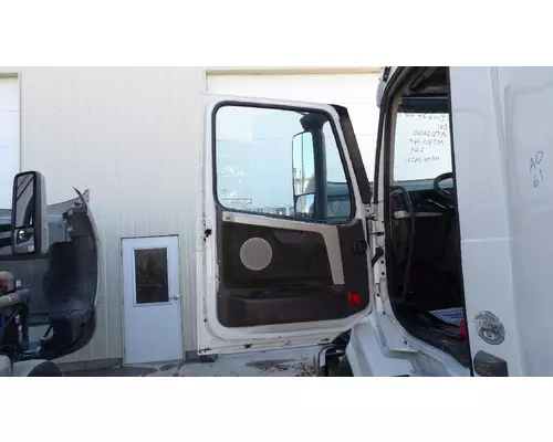 VOLVO VNL 1999-2025 DOOR ASSEMBLY, FRONT
