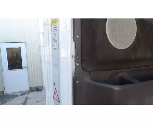 VOLVO VNL 1999-2025 DOOR ASSEMBLY, FRONT