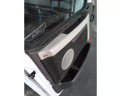 VOLVO VNL 1999-2025 DOOR ASSEMBLY, FRONT
