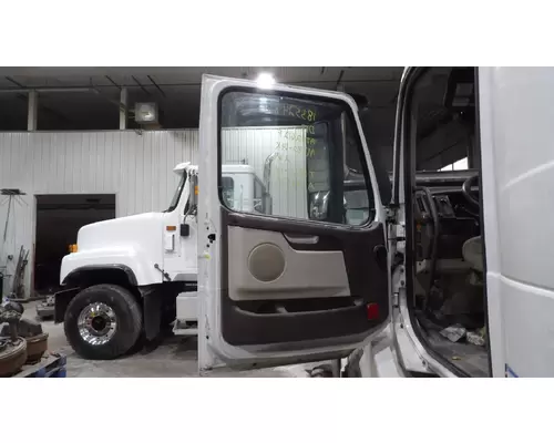 VOLVO VNL 1999-2025 DOOR ASSEMBLY, FRONT