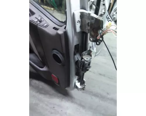 VOLVO VNL 1999-2025 DOOR ASSEMBLY, FRONT