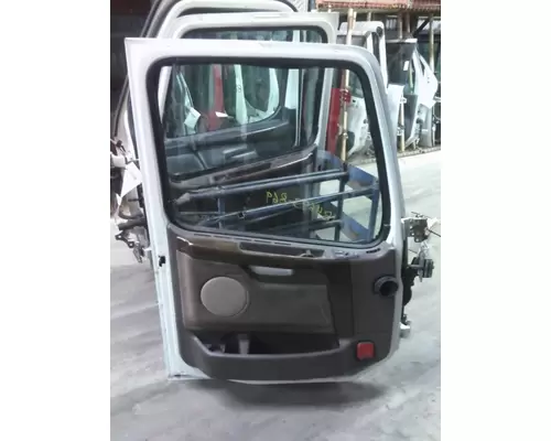 VOLVO VNL 1999-2025 DOOR ASSEMBLY, FRONT