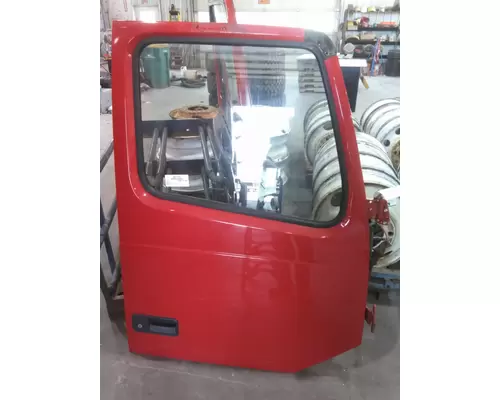 VOLVO VNL 1999-2025 DOOR ASSEMBLY, FRONT