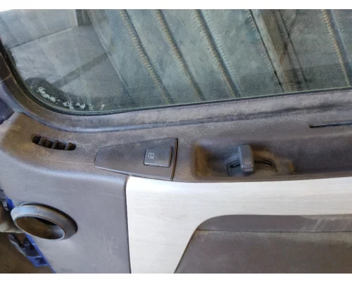 VOLVO VNL 1999-2025 DOOR ASSEMBLY, FRONT