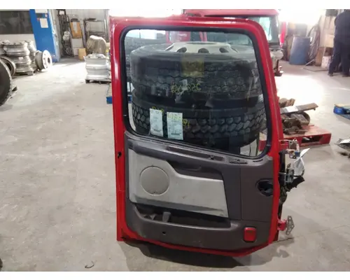 VOLVO VNL 1999-2025 DOOR ASSEMBLY, FRONT