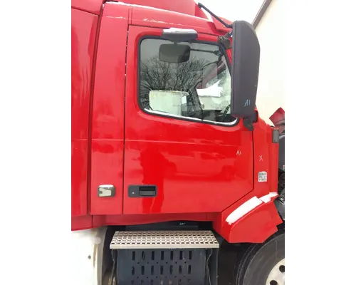 VOLVO VNL 1999-2025 DOOR ASSEMBLY, FRONT