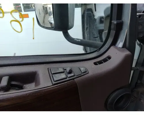 VOLVO VNL 1999-2025 DOOR ASSEMBLY, FRONT