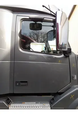 VOLVO VNL 1999-2025 DOOR ASSEMBLY, FRONT