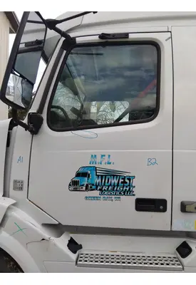 VOLVO VNL 1999-2025 DOOR ASSEMBLY, FRONT