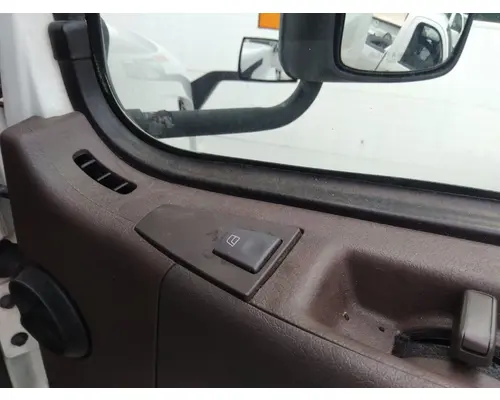 VOLVO VNL 1999-2025 DOOR ASSEMBLY, FRONT