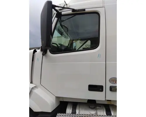 VOLVO VNL 1999-2025 DOOR ASSEMBLY, FRONT