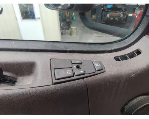 VOLVO VNL 1999-2025 DOOR ASSEMBLY, FRONT