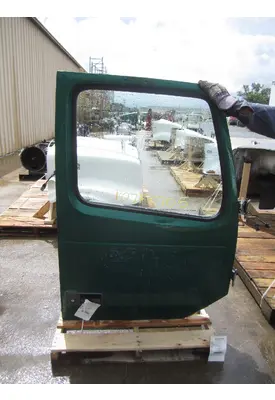 VOLVO VNL 1999-2025 DOOR ASSEMBLY, FRONT