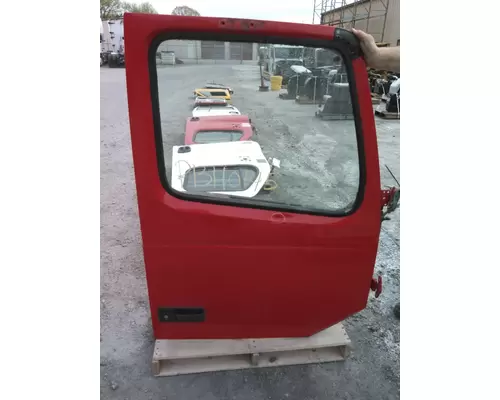 VOLVO VNL 1999-2025 DOOR ASSEMBLY, FRONT