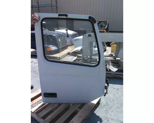 VOLVO VNL 1999-2025 DOOR ASSEMBLY, FRONT