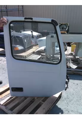 VOLVO VNL 1999-2025 DOOR ASSEMBLY, FRONT