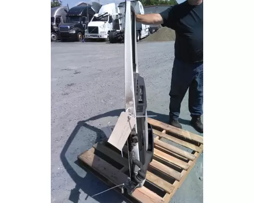 VOLVO VNL 1999-2025 DOOR ASSEMBLY, FRONT