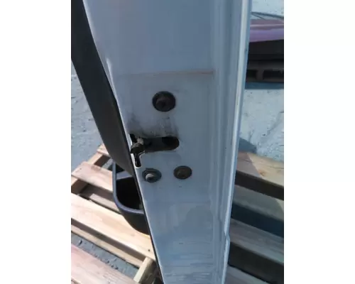 VOLVO VNL 1999-2025 DOOR ASSEMBLY, FRONT
