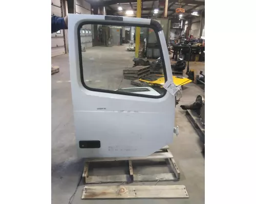 VOLVO VNL 1999-2025 DOOR ASSEMBLY, FRONT