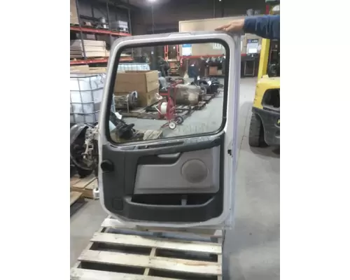VOLVO VNL 1999-2025 DOOR ASSEMBLY, FRONT