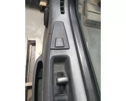 VOLVO VNL 1999-2025 DOOR ASSEMBLY, FRONT